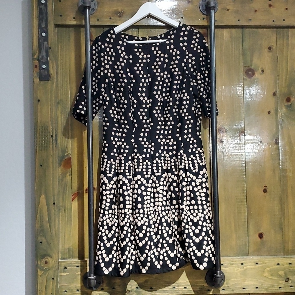 GABBY SKYE DRESS BLACK CREAM SIZE 12